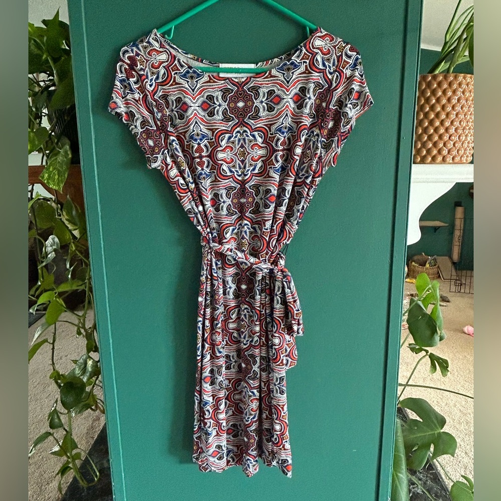 Patterned Tie-Waist Work Dress Short Sleeve Geometric